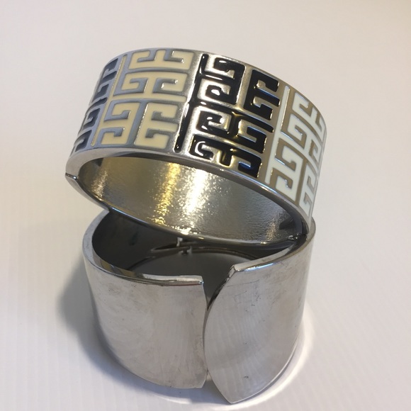 SILVER TONE BRACELETS x 2 enamel cream black geo - Picture 2 of 13